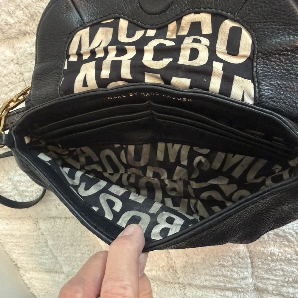 Marc by Marc Jacobs Black Pebbled Leather Handbag Purse Gold Chain Chic